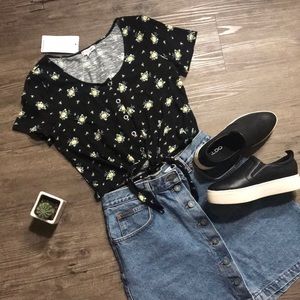 Cute boxy button up crop top